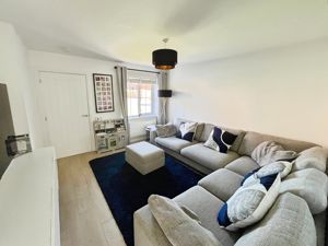 Lounge- click for photo gallery